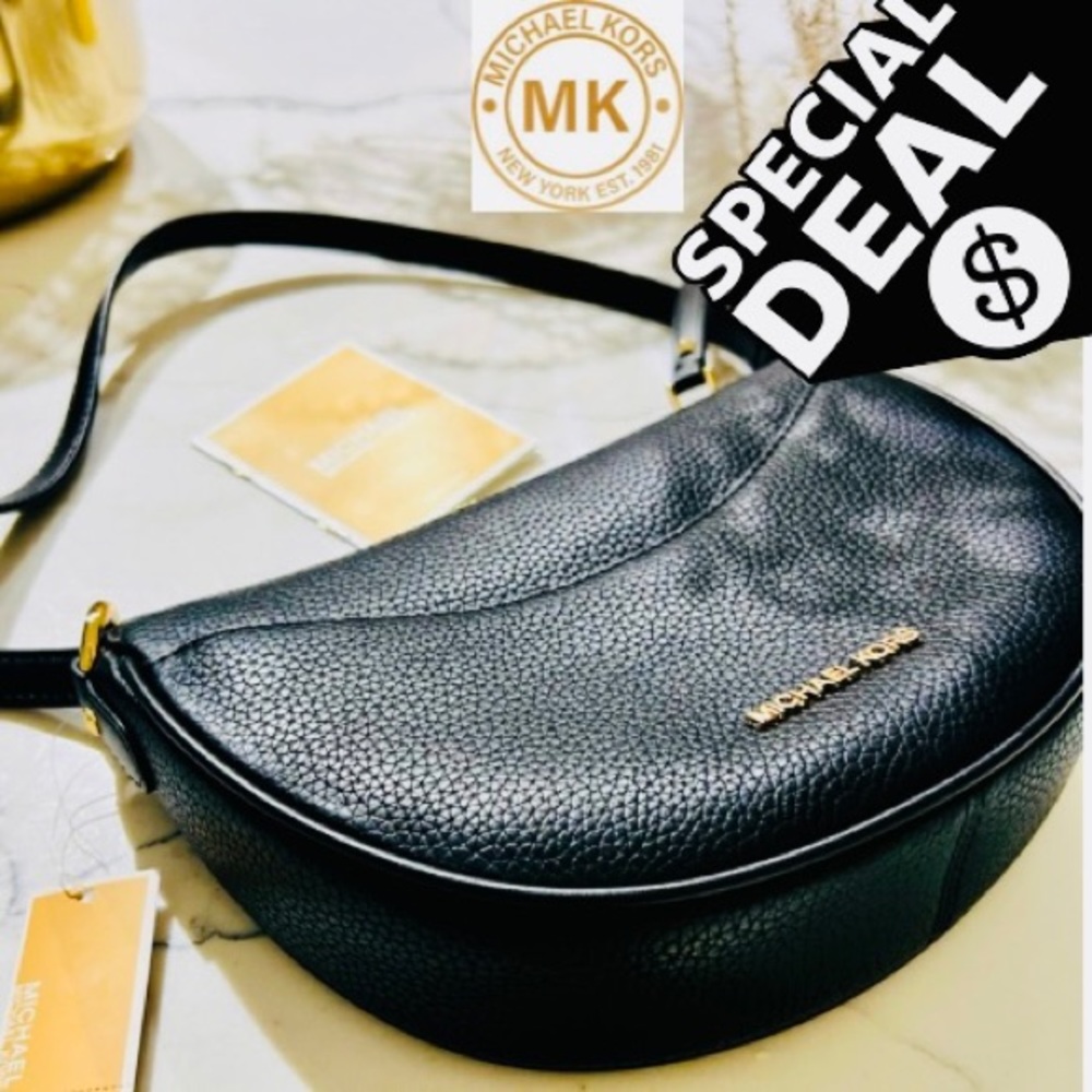 NWT Michael kors Dover Small Black Leather Half Moon Crossbody bag